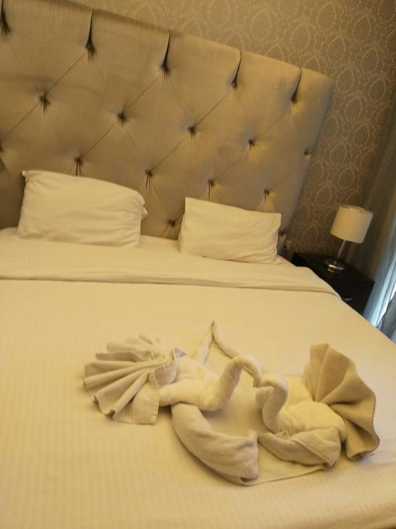 Nadine Hotel Suites Amman Buitenkant foto