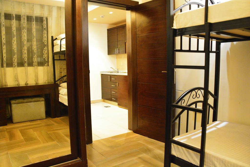 Nadine Hotel Suites Amman Buitenkant foto