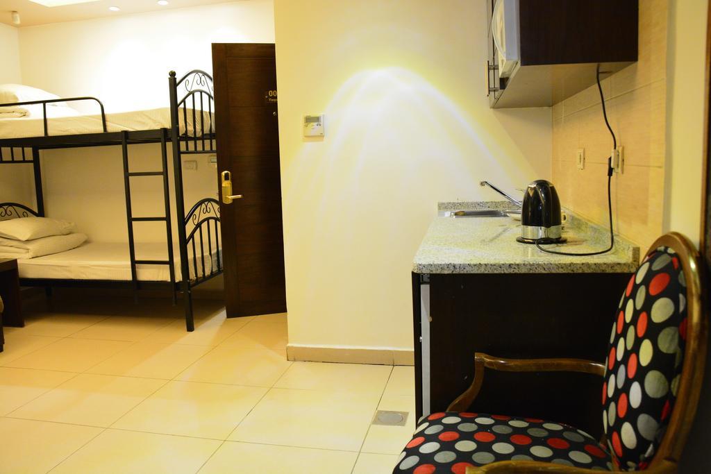 Nadine Hotel Suites Amman Buitenkant foto