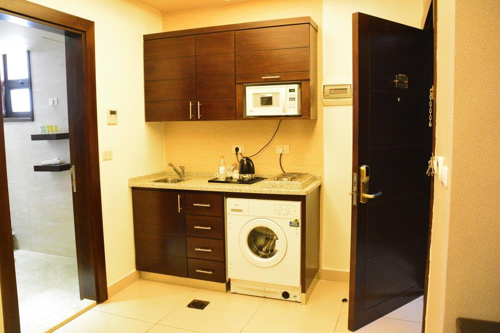 Nadine Hotel Suites Amman Buitenkant foto