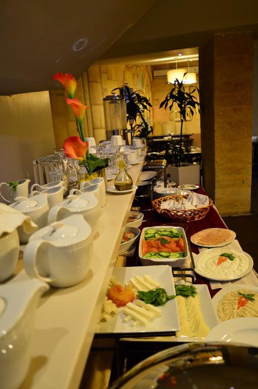 Nadine Hotel Suites Amman Buitenkant foto