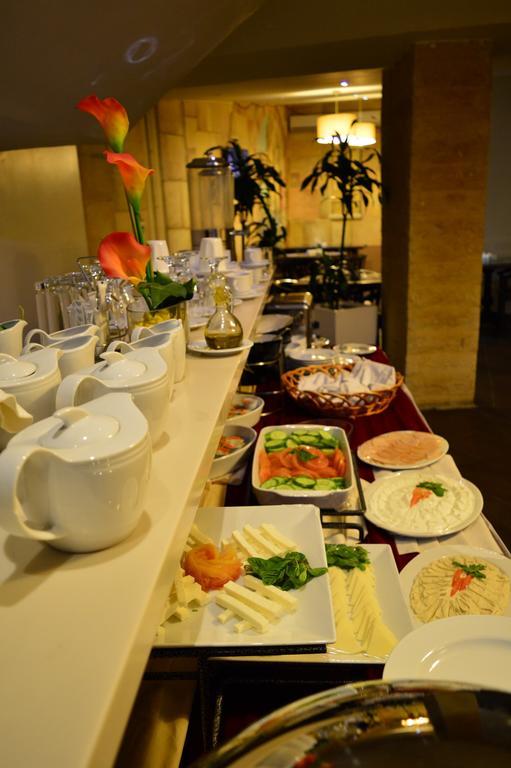 Nadine Hotel Suites Amman Buitenkant foto