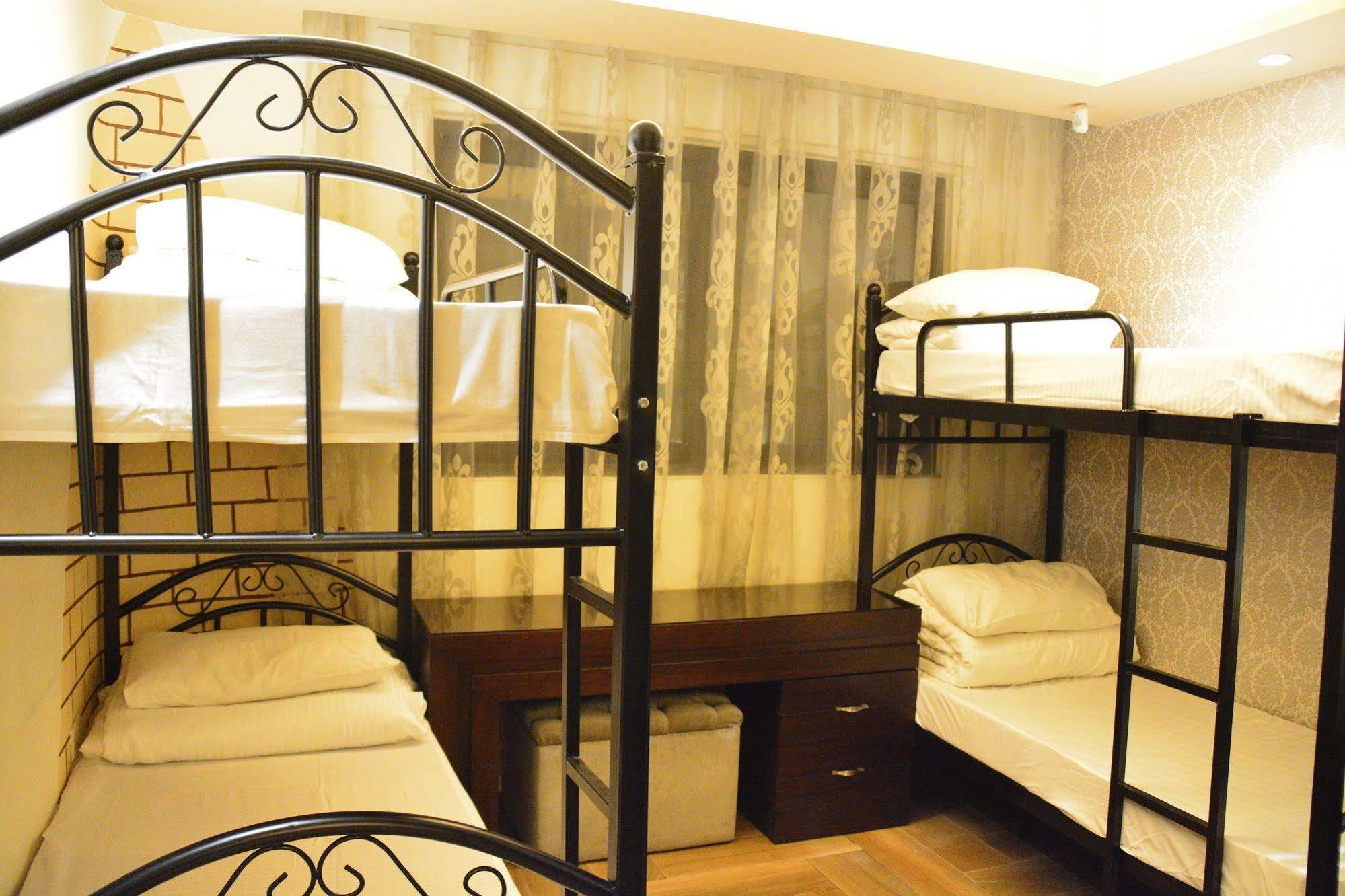 Nadine Hotel Suites Amman Buitenkant foto