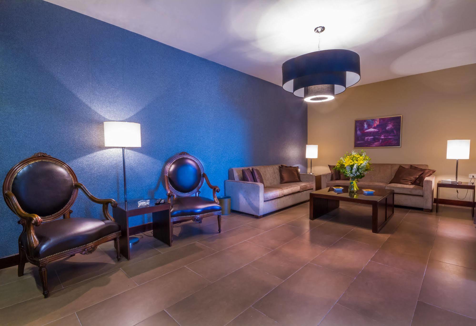 Nadine Hotel Suites Amman Buitenkant foto