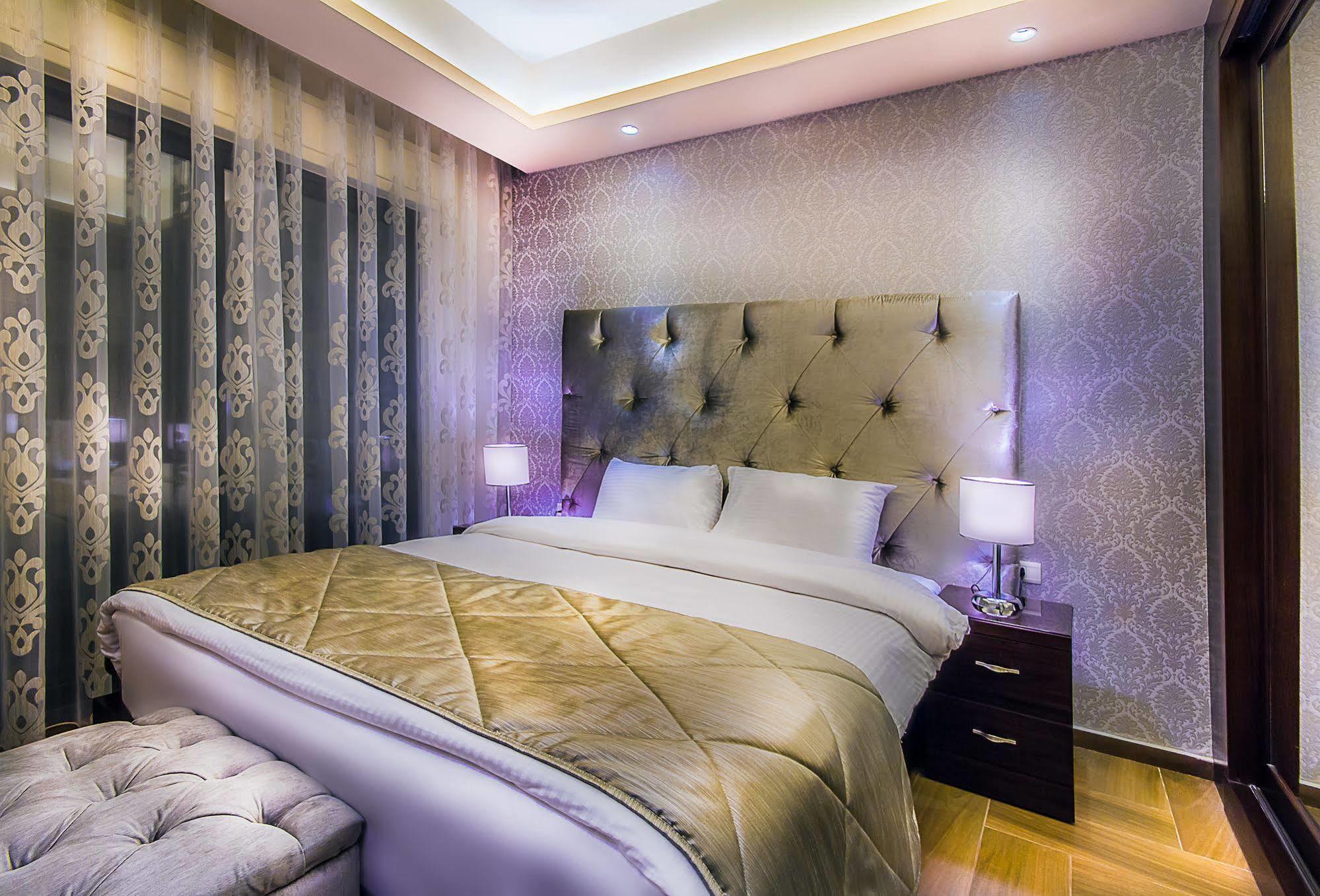 Nadine Hotel Suites Amman Buitenkant foto