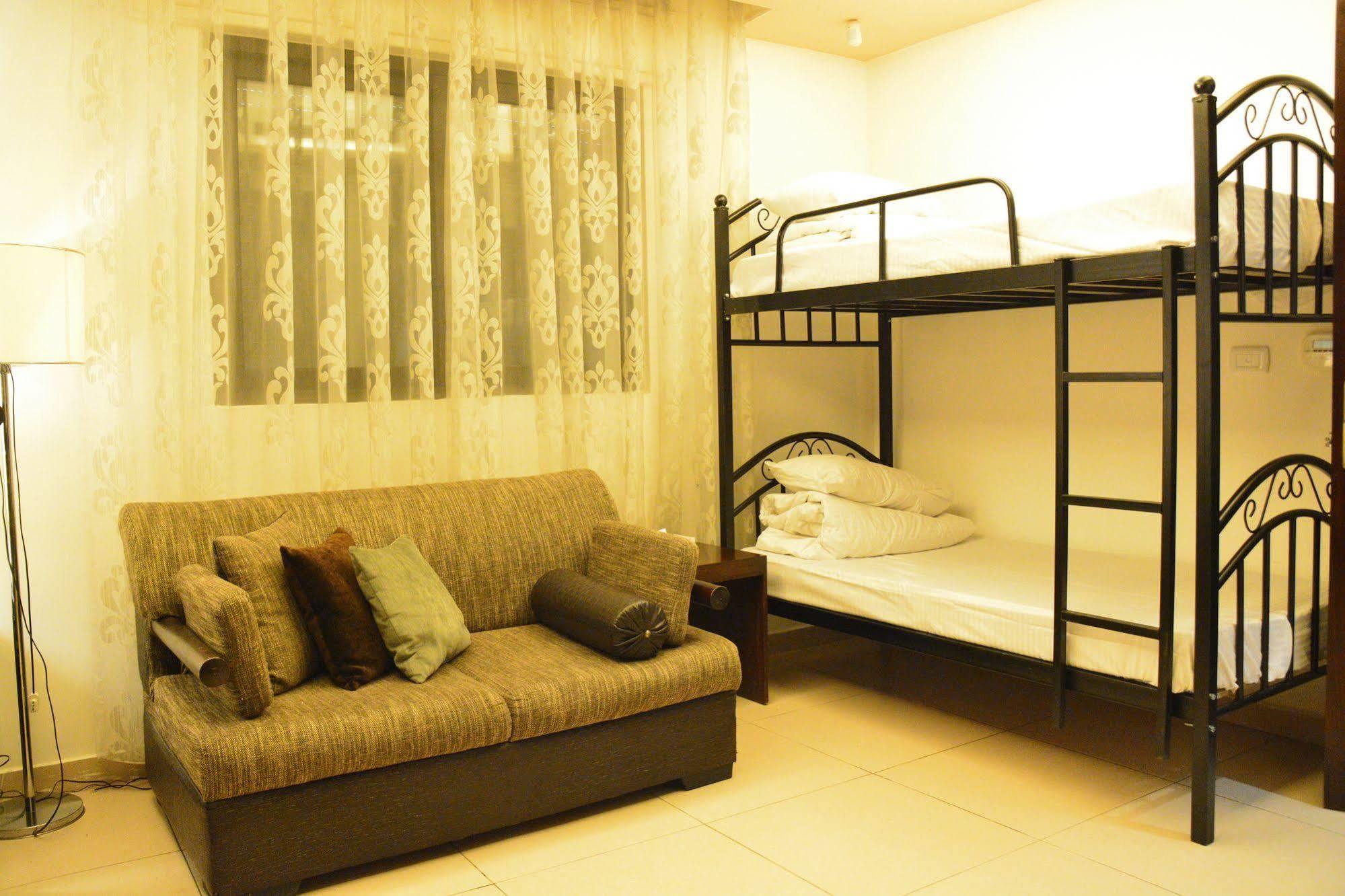 Nadine Hotel Suites Amman Buitenkant foto