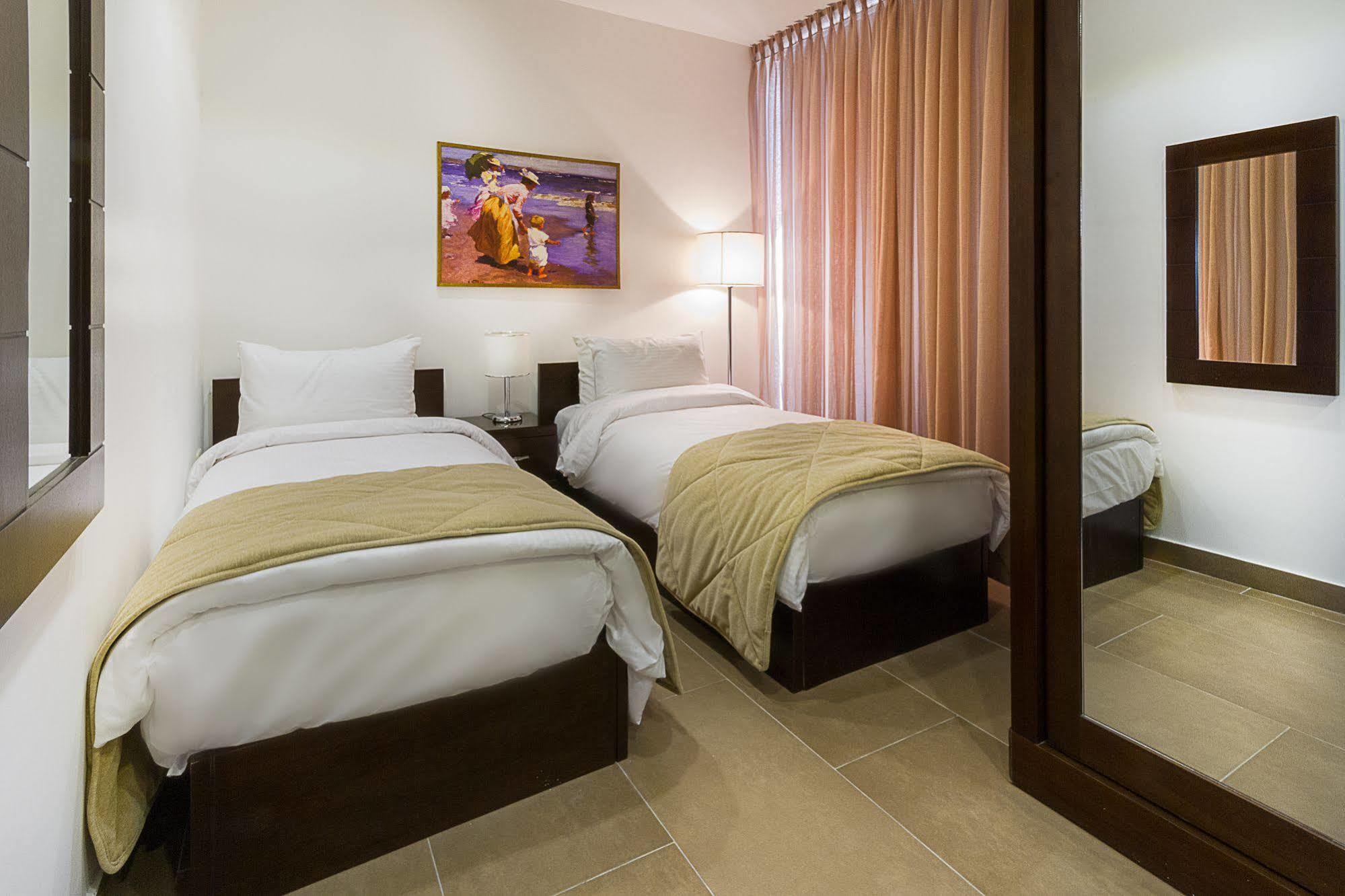 Nadine Hotel Suites Amman Buitenkant foto